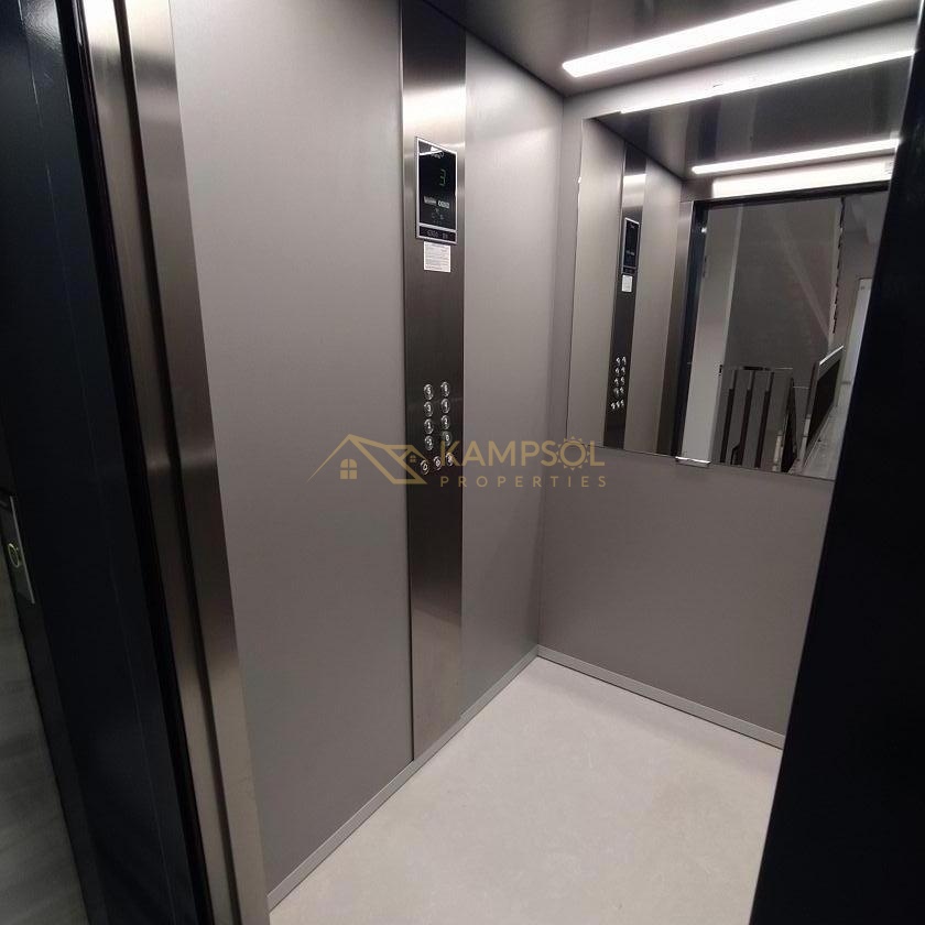 Brand New Apartment with Sea Views & Pool!