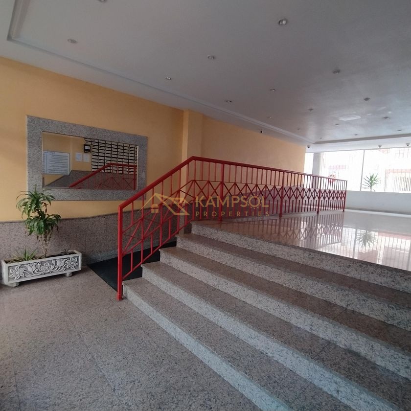 Prime Opportunity: Bright, Equipped Apartment in Torrevieja Center.