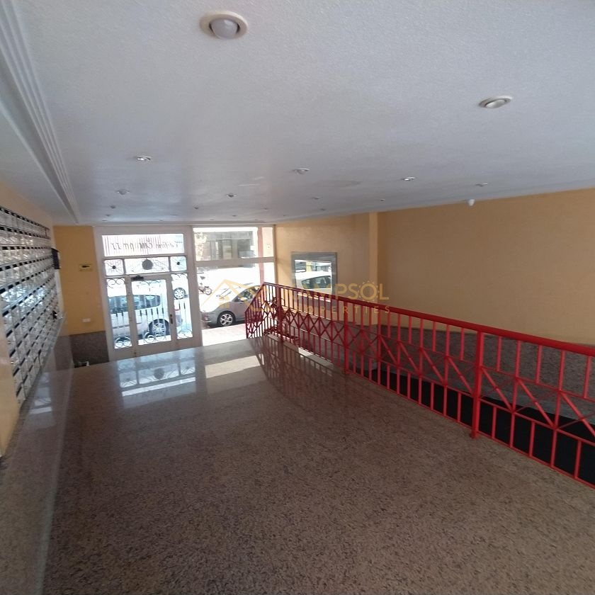 Prime Opportunity: Bright, Equipped Apartment in Torrevieja Center.