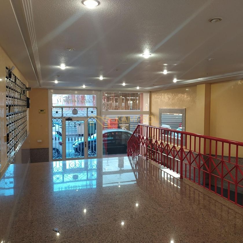 Prime Opportunity: Bright, Equipped Apartment in Torrevieja Center.