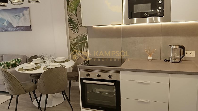 Central Torrevieja Apartment: Fully Furnished, Ready to Move In!