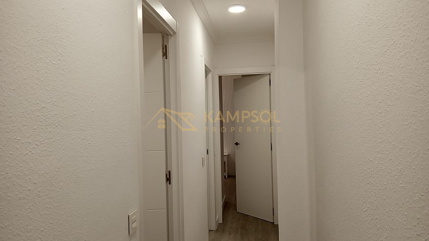 Central Torrevieja Apartment: Fully Furnished, Ready to Move In!