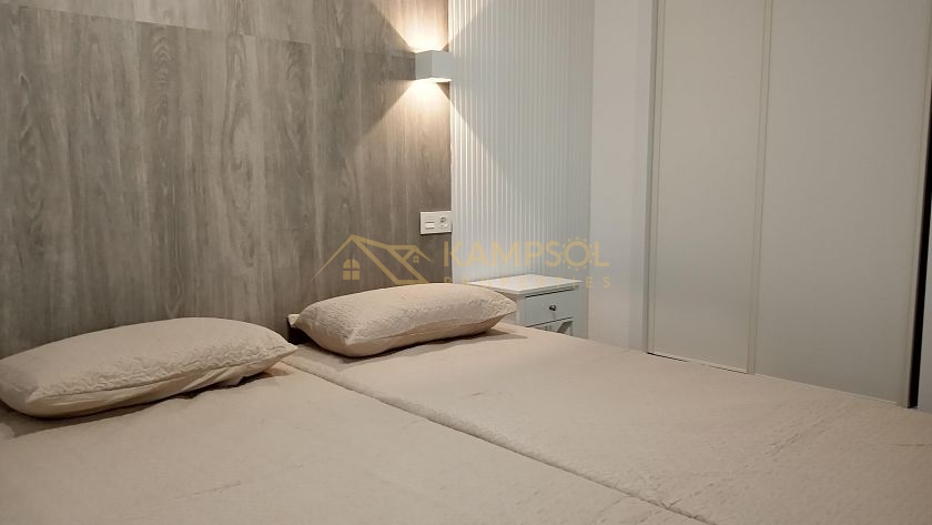 Central Torrevieja Apartment: Fully Furnished, Ready to Move In!