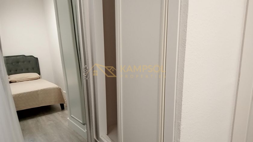Central Torrevieja Apartment: Fully Furnished, Ready to Move In!