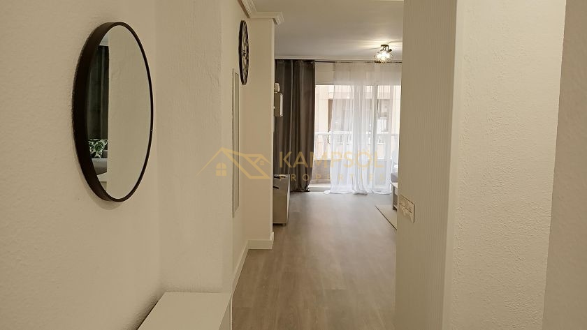 Central Torrevieja Apartment: Fully Furnished, Ready to Move In!
