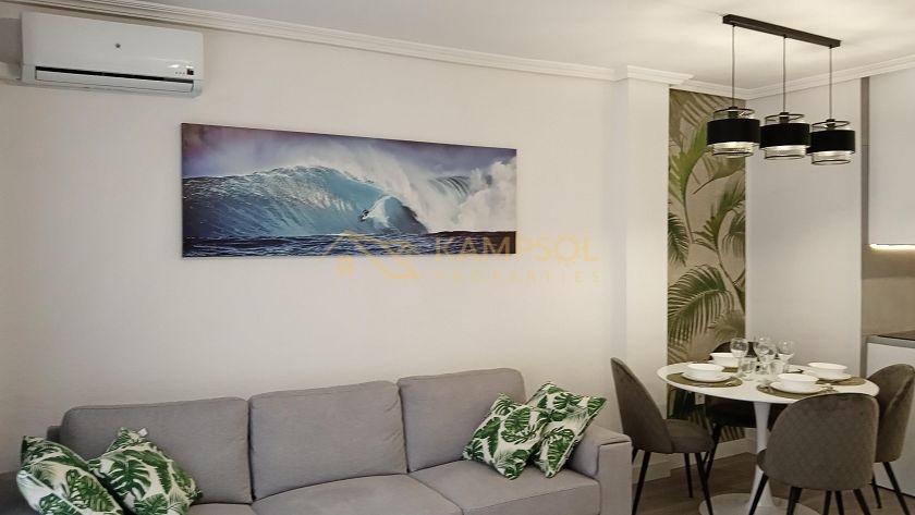 Central Torrevieja Apartment: Fully Furnished, Ready to Move In!