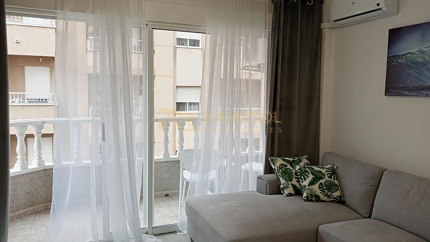 Central Torrevieja Apartment: Fully Furnished, Ready to Move In!