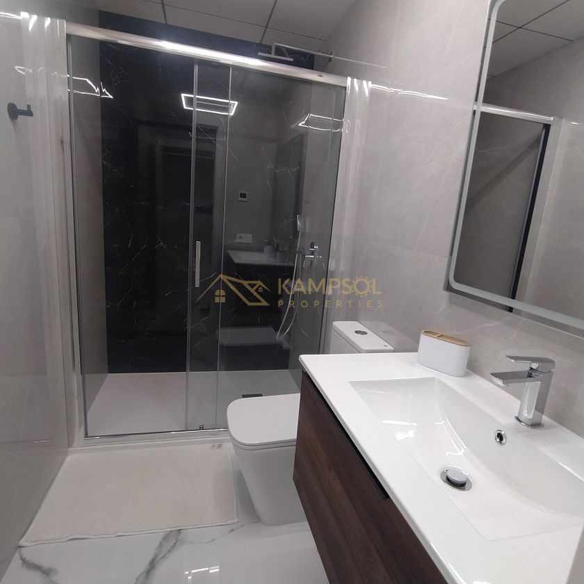 Torrevieja: 2nd Line Playa del Cura, Renovated!