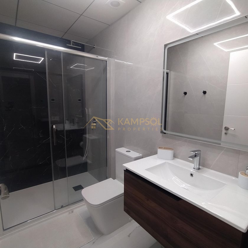 Torrevieja: 2nd Line Playa del Cura, Renovated!