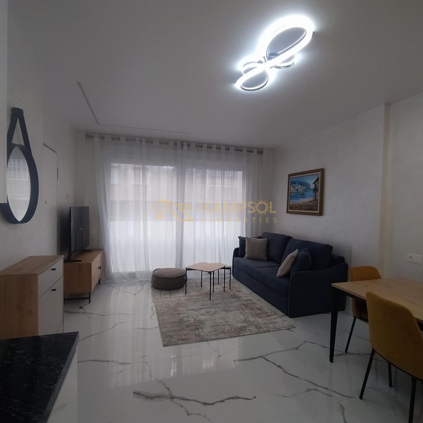 Torrevieja: 2nd Line Playa del Cura, Renovated!
