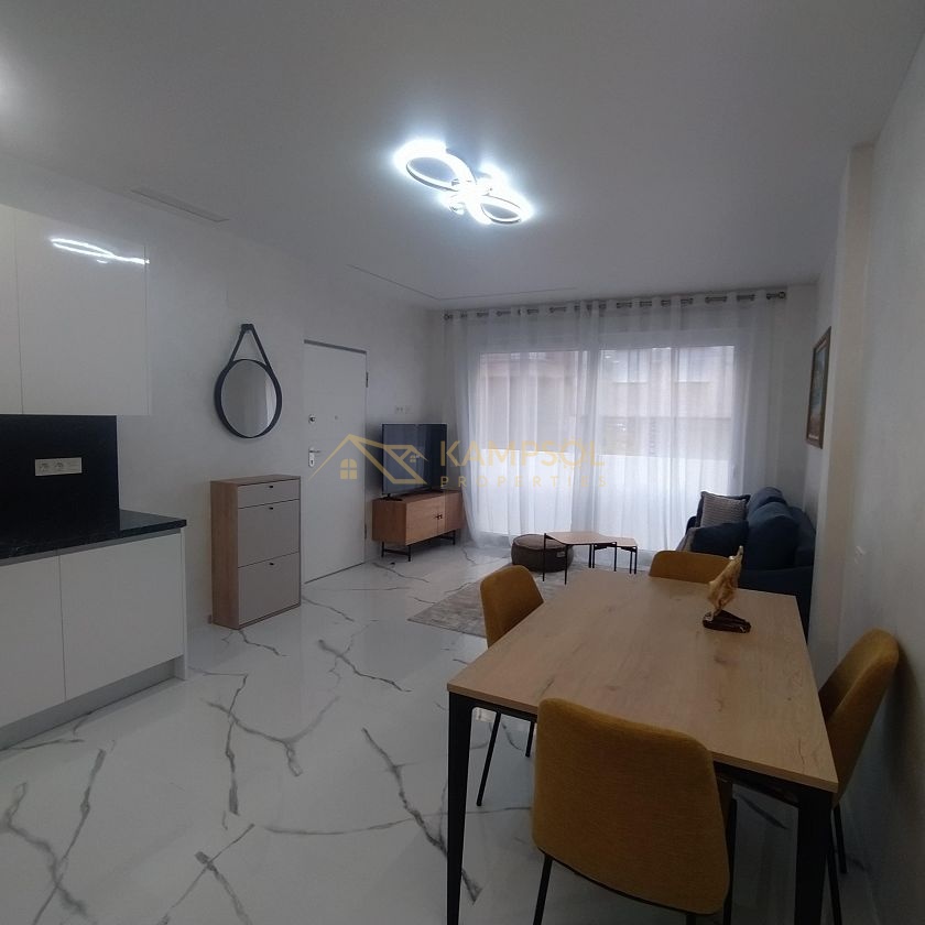 Torrevieja: 2nd Line Playa del Cura, Renovated!