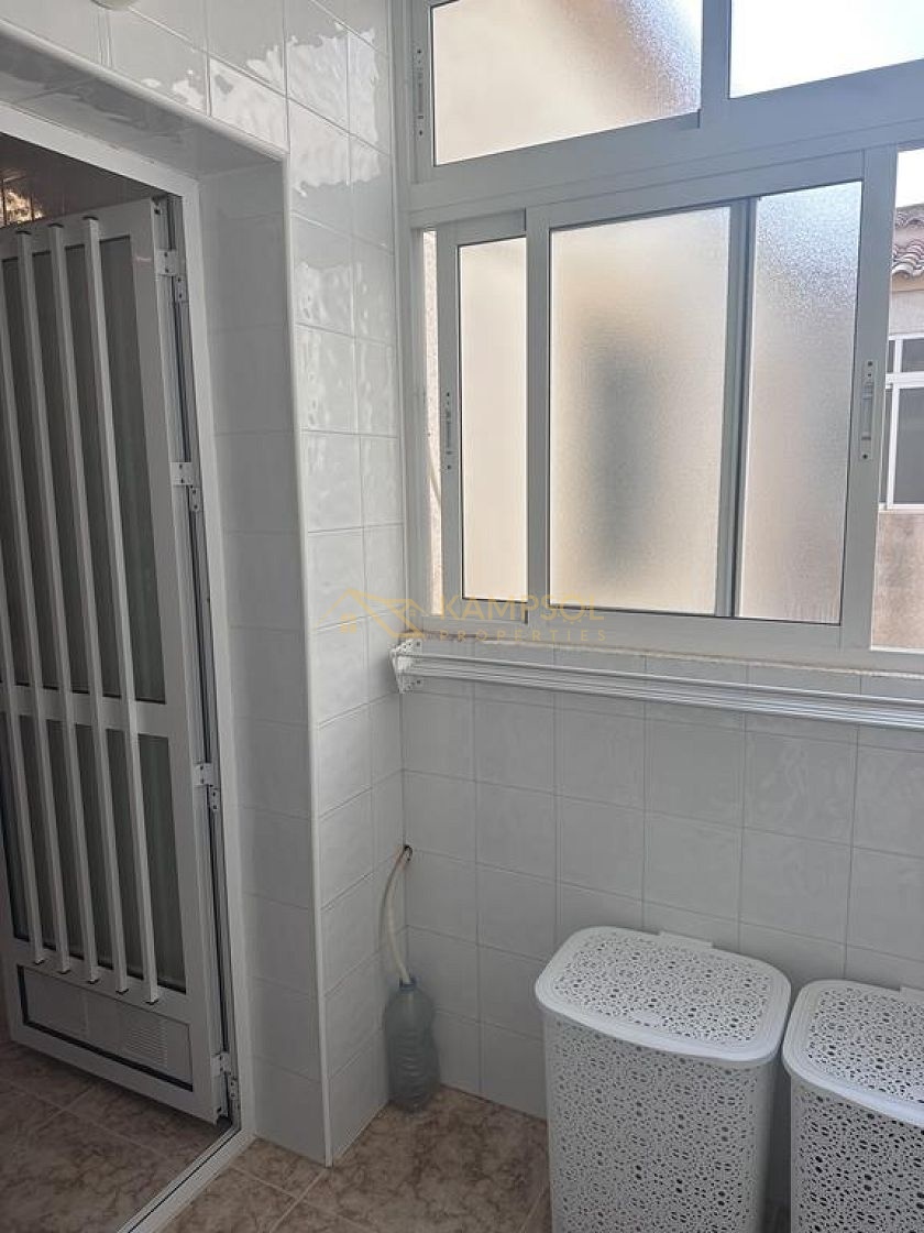Los Altos: Odnowiony Apartament z 2 Basenami.