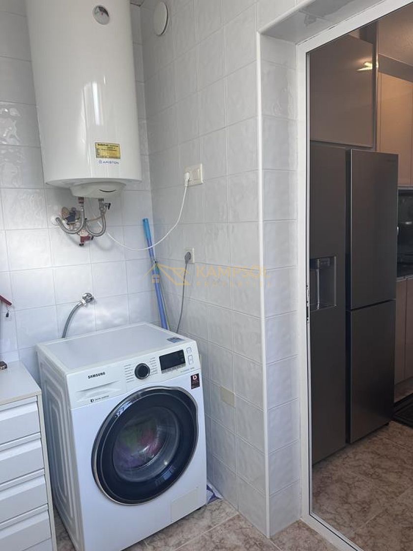 Los Altos: Odnowiony Apartament z 2 Basenami.