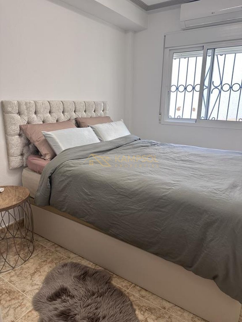 Los Altos: Odnowiony Apartament z 2 Basenami.