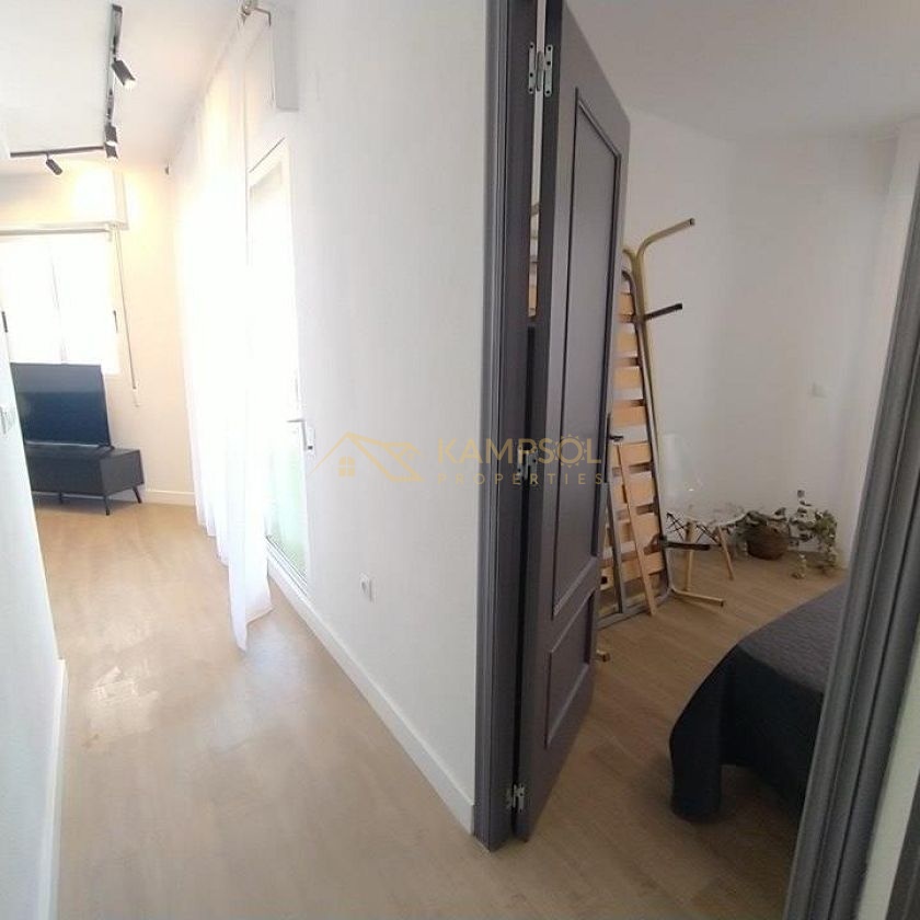 Dwupoziomowy Penthouse w Torrevieja: Świeżo Wyremontowany!