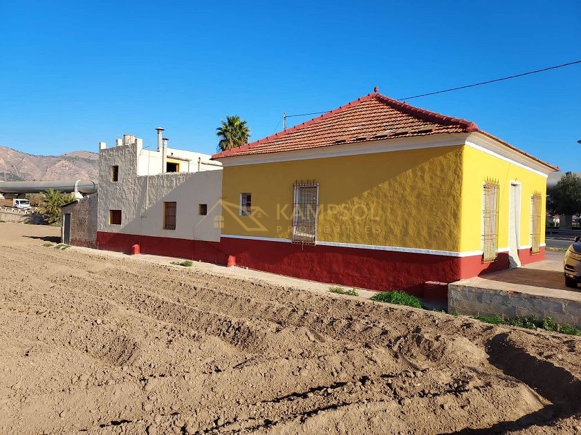 Finca with Land in Orihuela