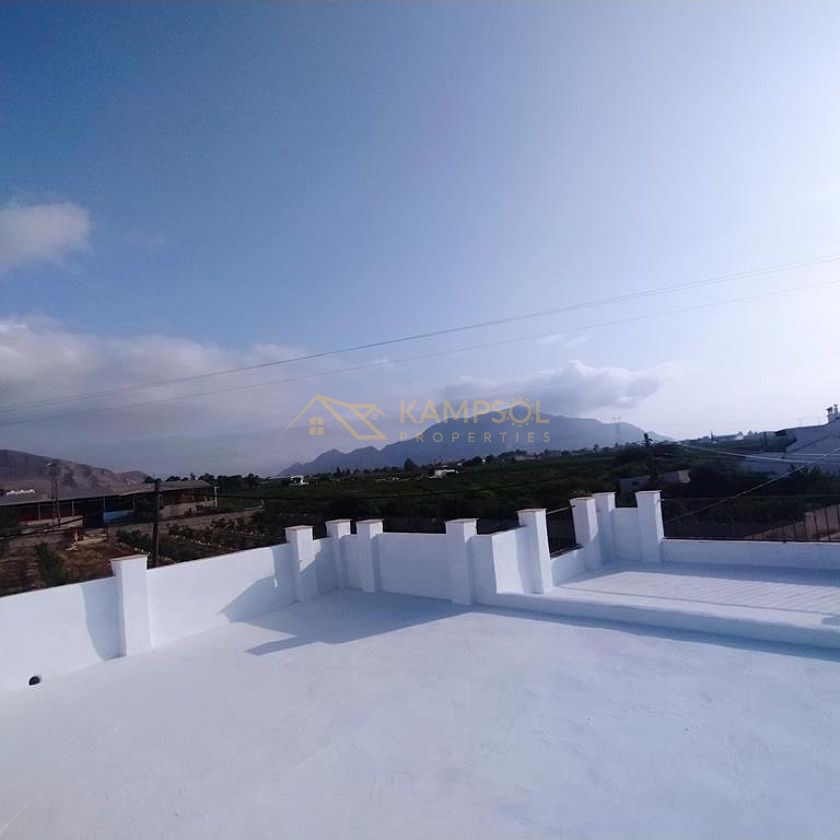 Detached House on Large Plot: Renovation Project!