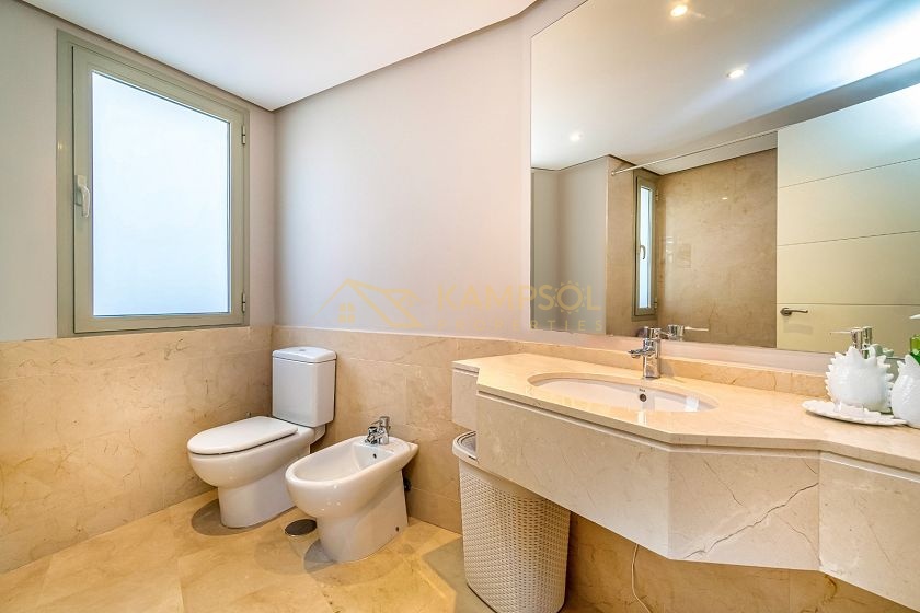 Las colinas Golf corner apartment